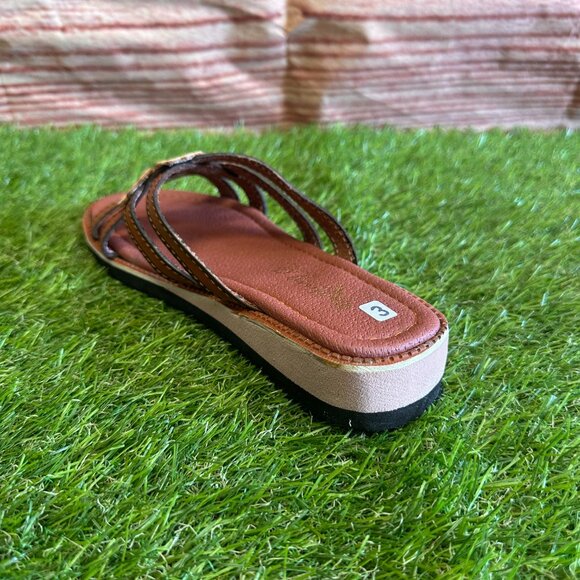 Women's Genuine Leather Brown Sandals with Flower Details Handmade in Mexico - Picture 6 of 8
